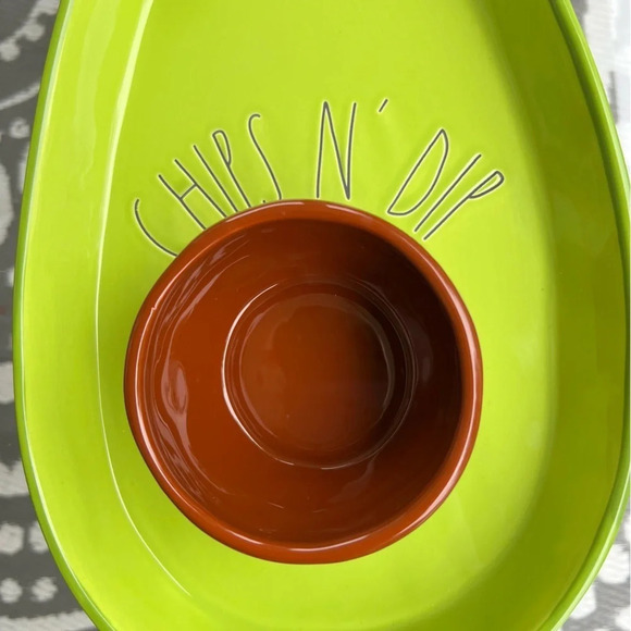 NEW Rae Dunn CHIPS N’ DIP adorable Avocado /Guacamole ceramic appetizer tray - Picture 6 of 9